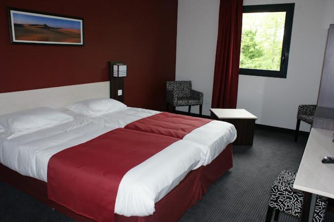 Hotel Akena La Ferte Bernard Cherre  ภายนอก รูปภาพ